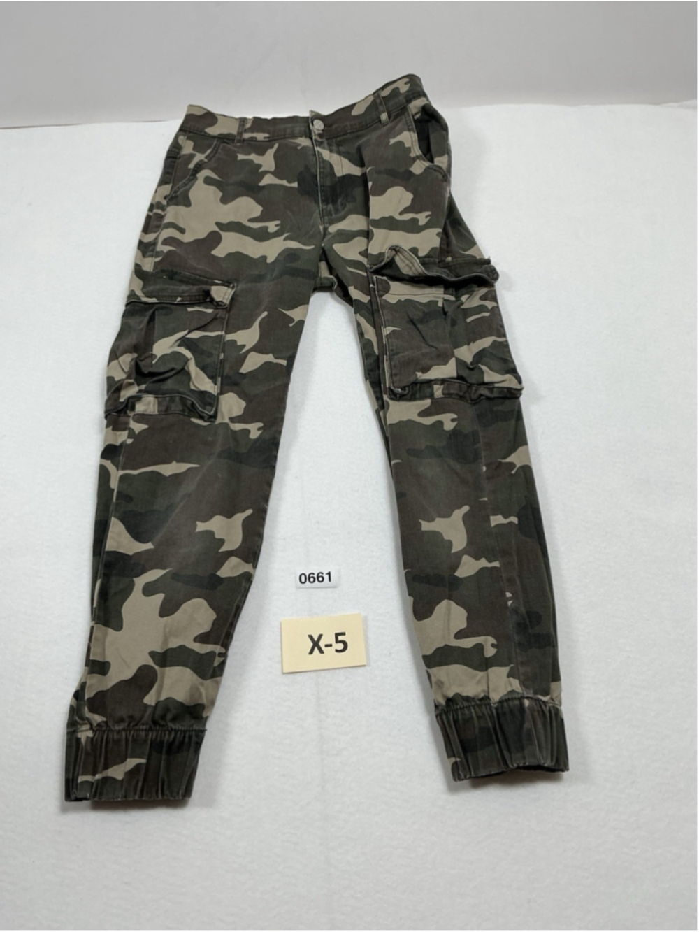 Womans Charlotte Russe Camo Cargo Style Green Jeans Medium